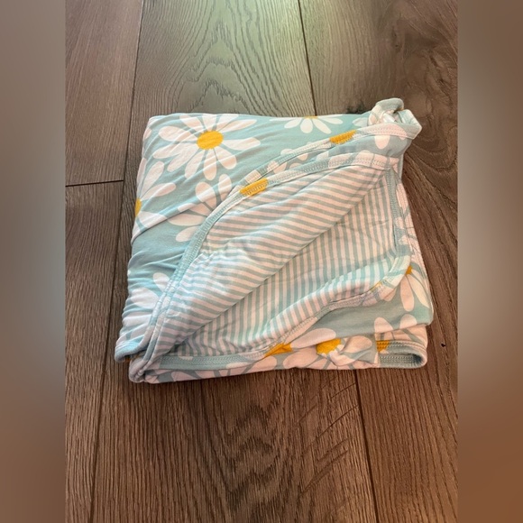 Posh Peanut Carolyn Patoo Baby Blanket Stroller / Travel Blanket Approx 37 x 37 - Picture 2 of 7